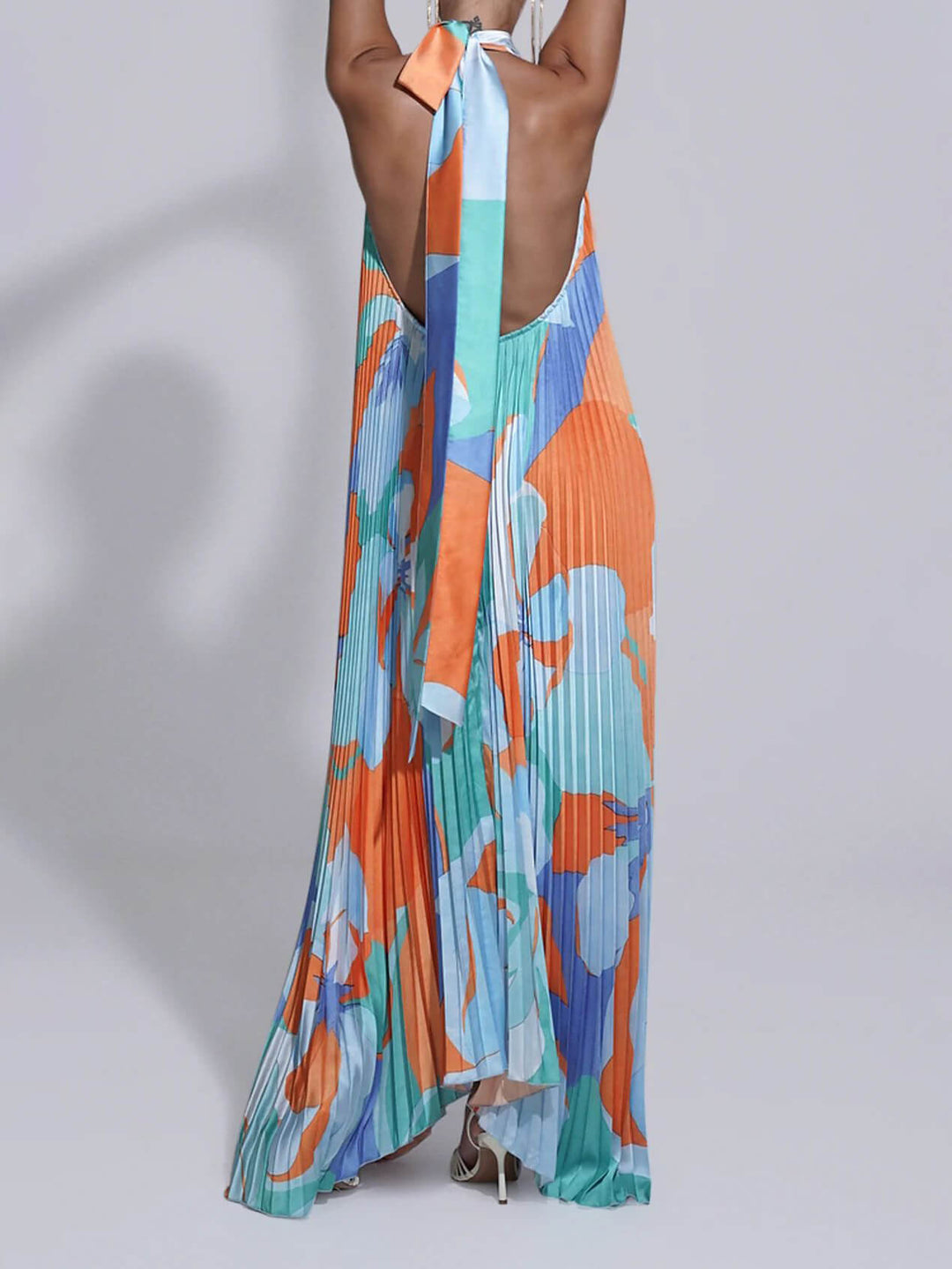 Stylish Pleated Halterneck Strappy Backless Midi Dress