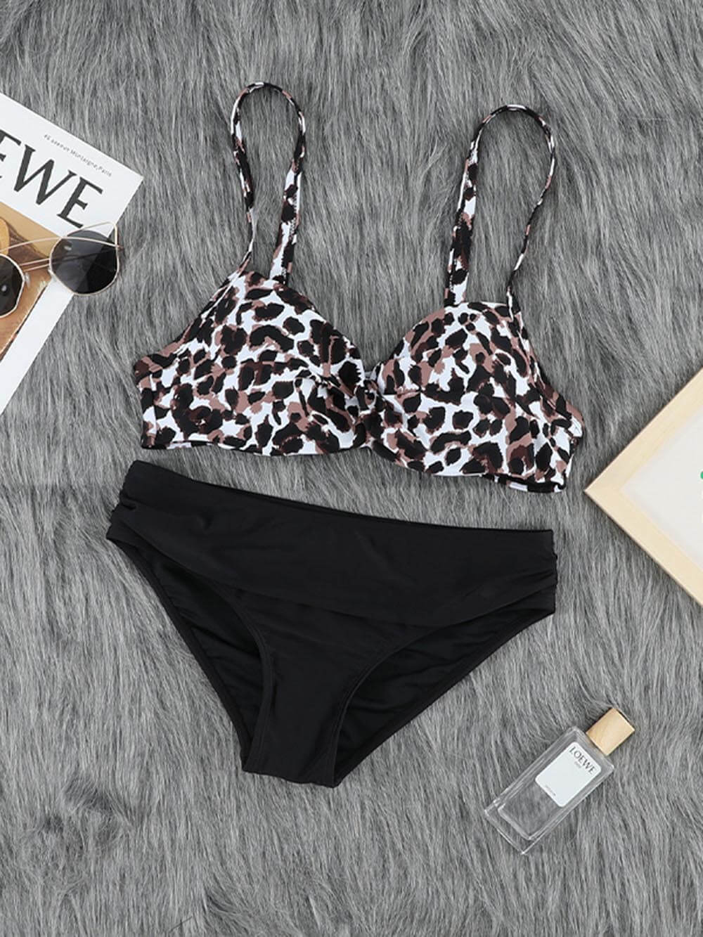 Zweiteiliges Push-Up-Bikini-Set mit buntem Streifen-Leopardenmuster