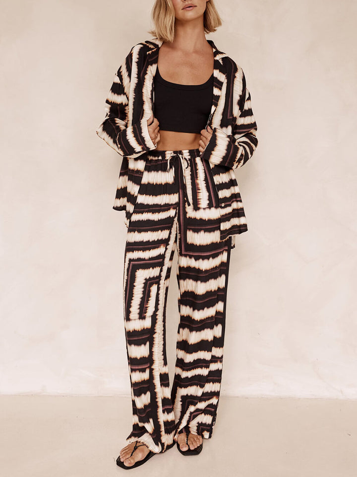 Signature Strip Textured Choklad Print Baggy Pants