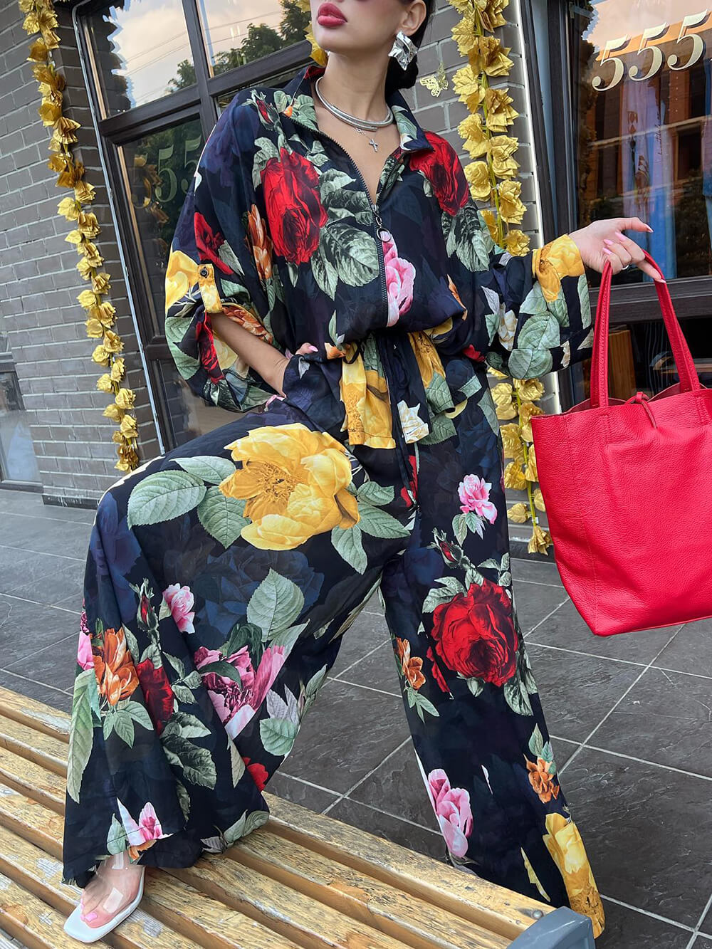 Modieuze en prachtige unieke oversized blouse met bedrukte knopen