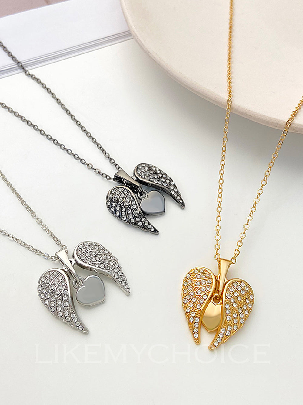 Engelenvleugels met diamanten liefde ketting