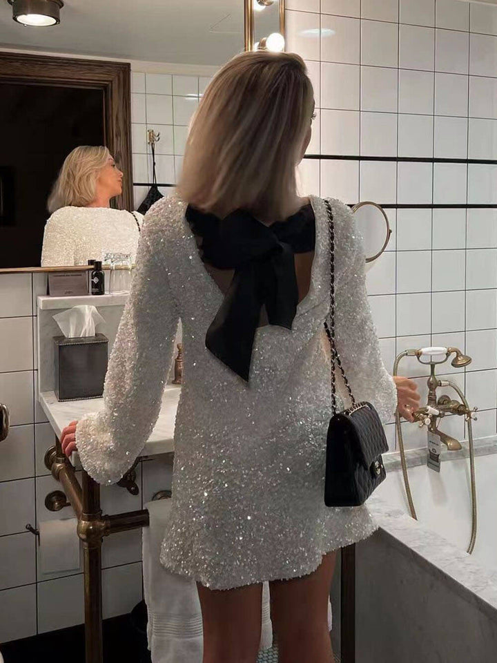 Robe nouée au dos à sequins