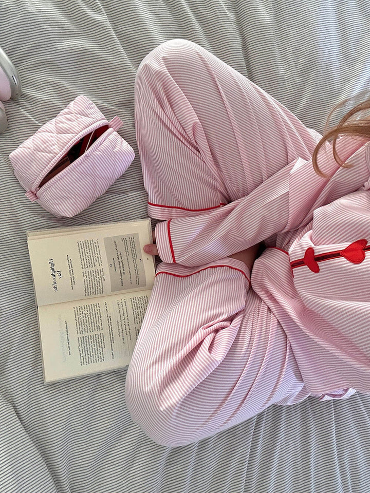 ชุดนอนสาวรักลายทางสีชมพู