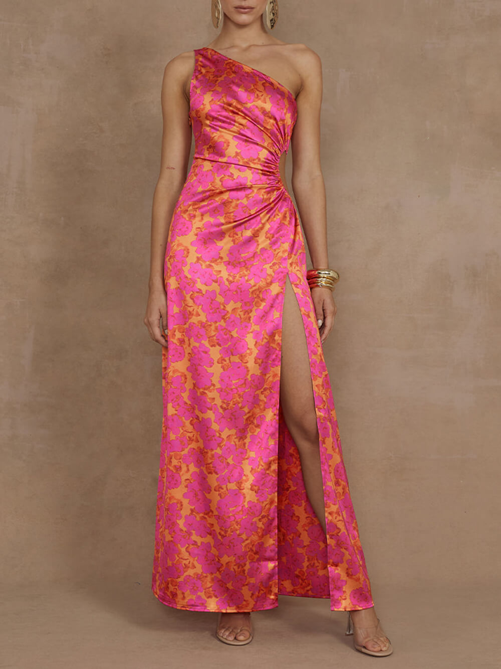 Maxi-jurk met bloemenprint en één schouder, elastische snit en split