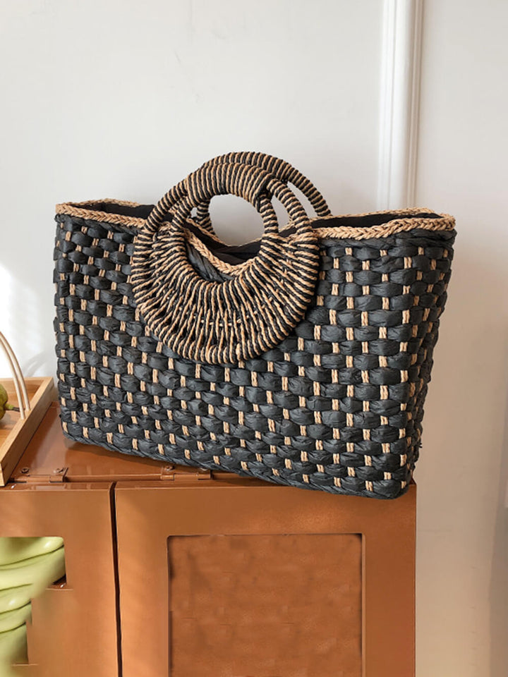 حقيبة عصرية مصنوعة يدويًا من القش لقضاء العطلات على الشاطئ