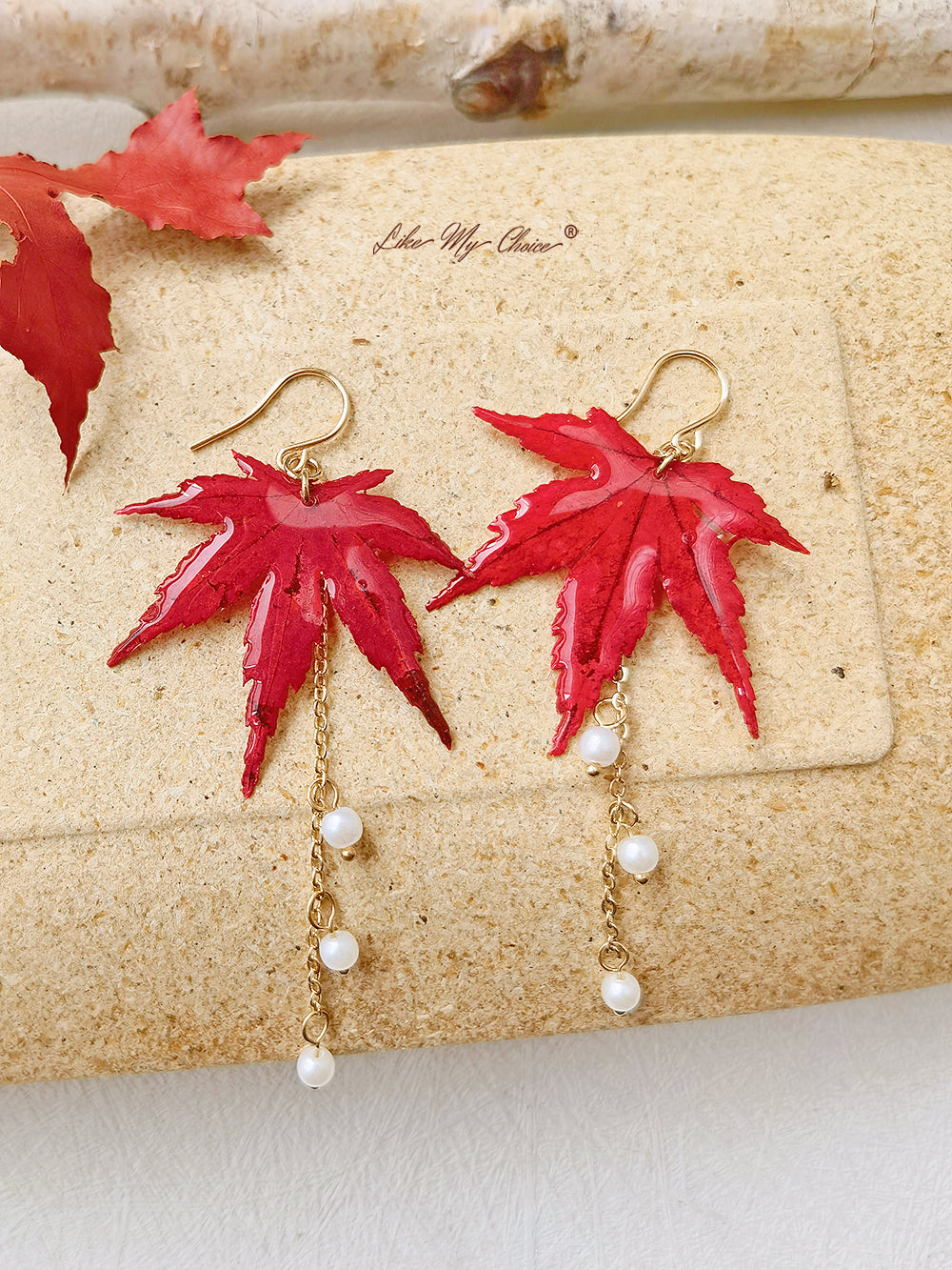 Sun Catcher Maple Leaf Resin kultaiset helmikorvakorut