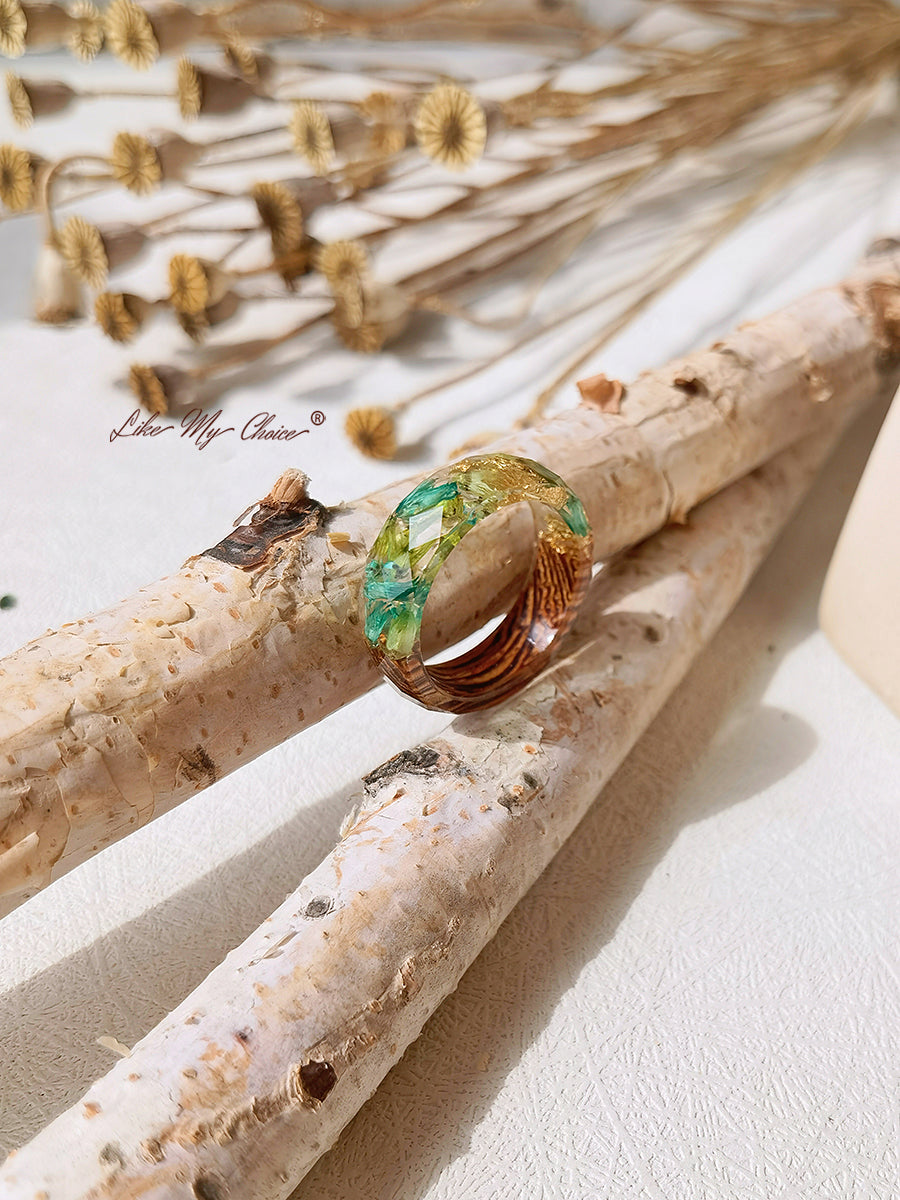 Handmade Dried Flower Inlaid Resin Ring-Gold Foil Green