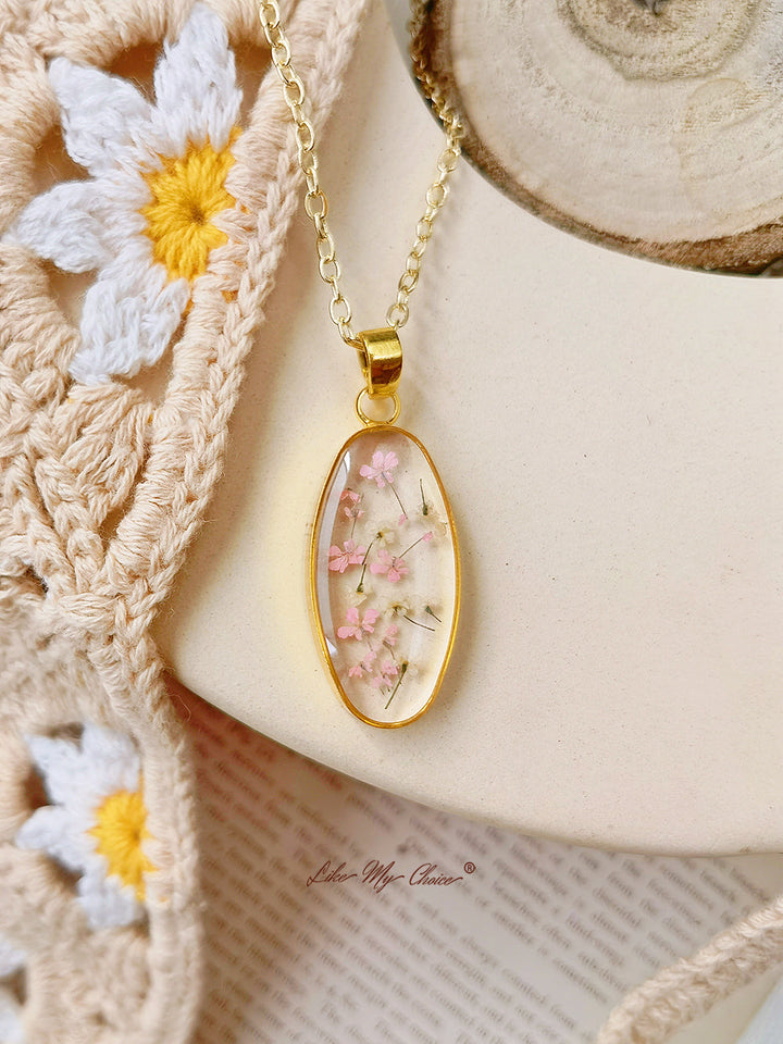 Mini Tulip Golden Oval Pendant Natural Resin halskæde