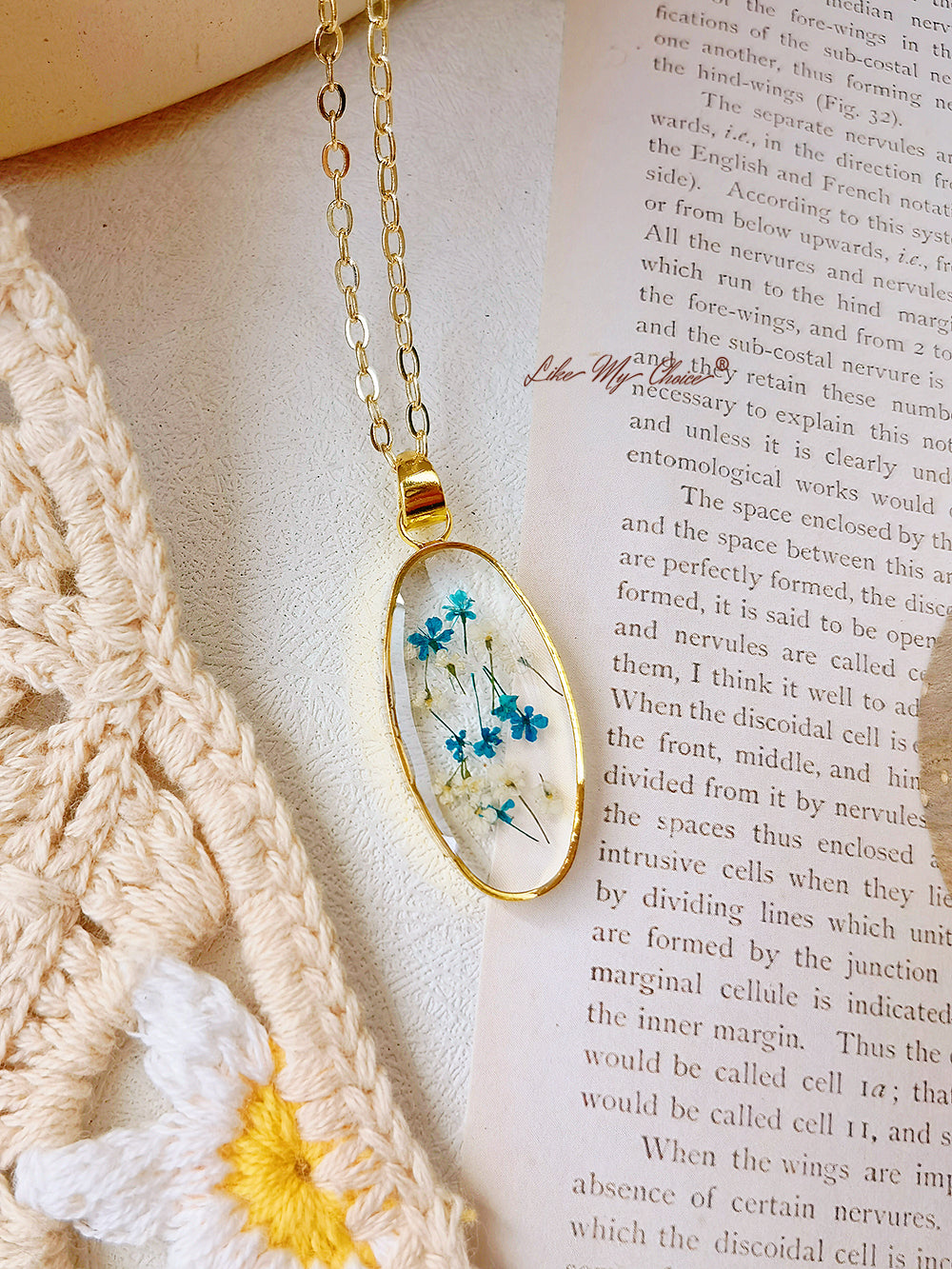 Mini Tulip Golden Oval Pendant Natural Resin halskæde