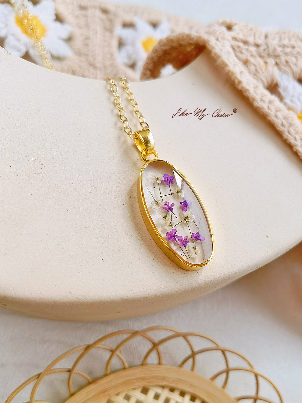 Mini Tulip Golden Oval Pendant  Natural Resin Necklace