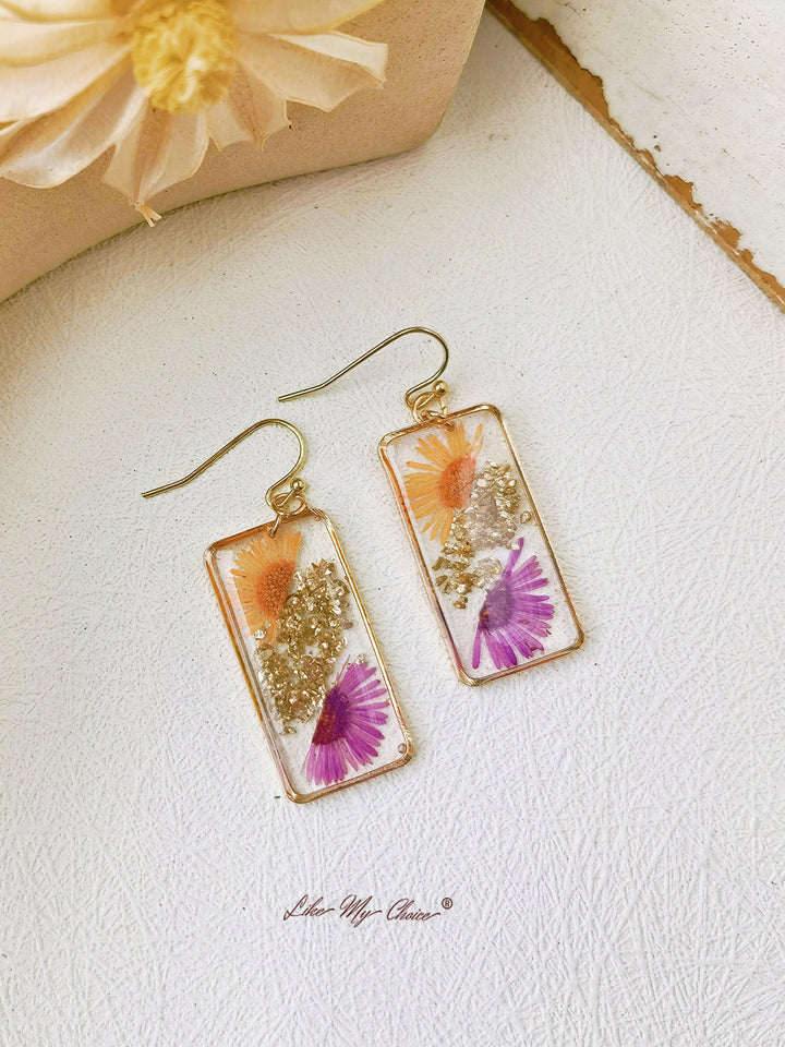 Daisy Gold Leaf Dried Flower Earrings