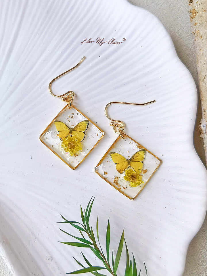 Gypsophila Dried Flower Butterfly Square Earrings