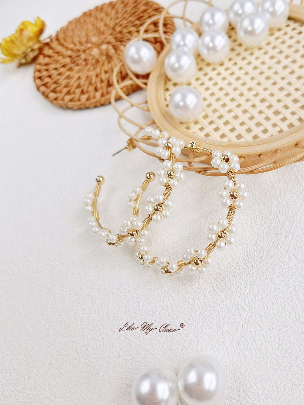 Musas de perlas caprichosas: aretes de perlas nubladas de inspiración bohemia
