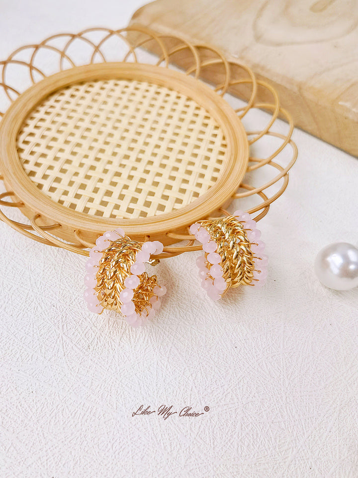 Třívrstvé perlové náušnice ve tvaru C s geometrickým designem