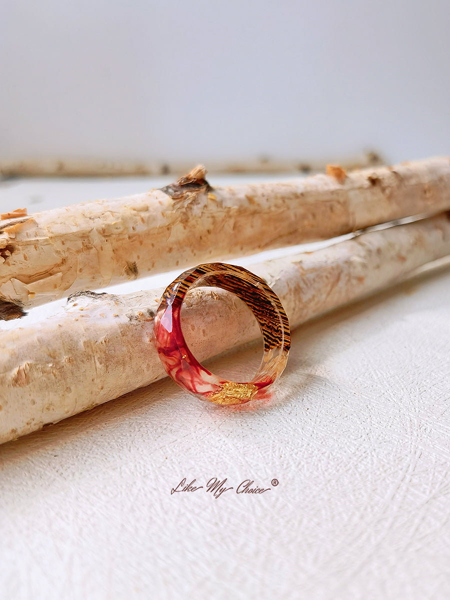 Anillo de resina de madera del bosque mágico de Gypsophila