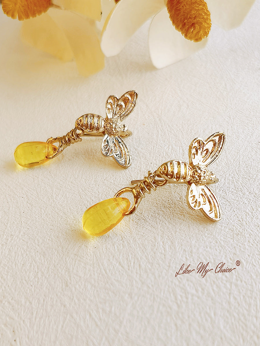 Złote kolczyki w kształcie pszczół w stylu retro