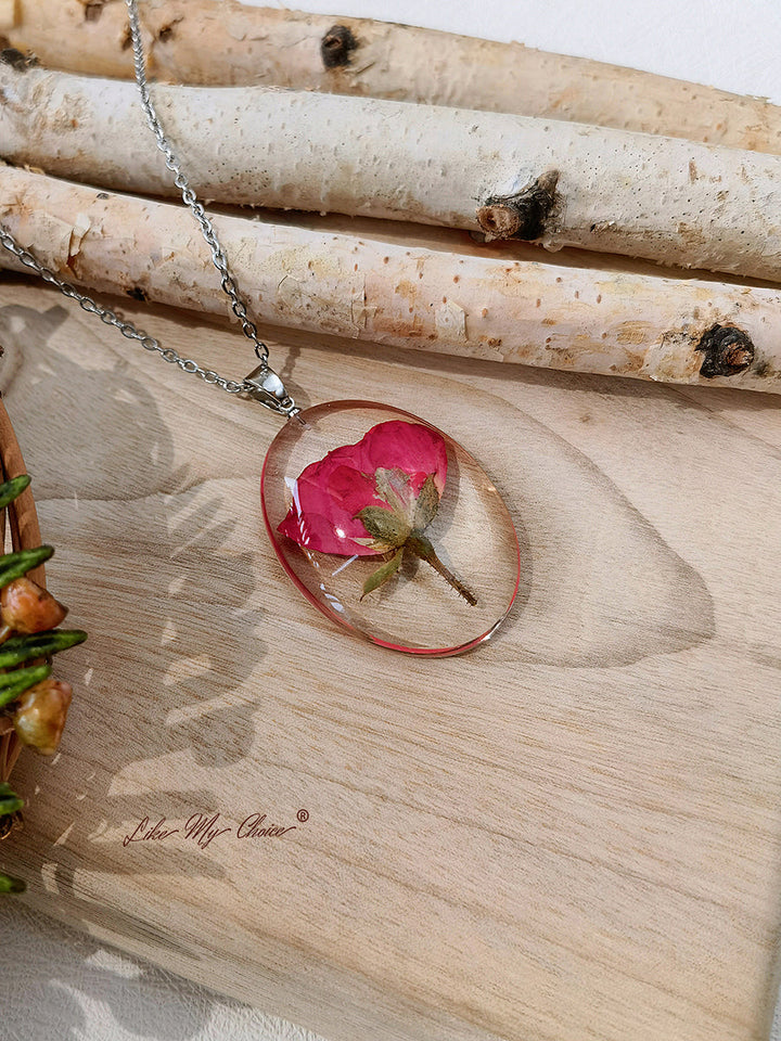 Collier de fleurs pressées - Résine rose