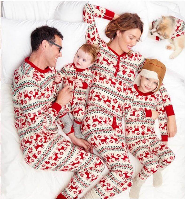 Klassinen Christmas Deer Print -perheen yhteensopiva pyjamasetti (lemmikkikoiran vaatteilla)