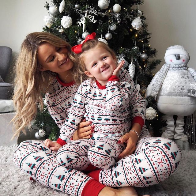 Χριστουγεννιάτικο κοστούμι γονέα-παιδιού με στάμπα με στρογγυλό γιακά
