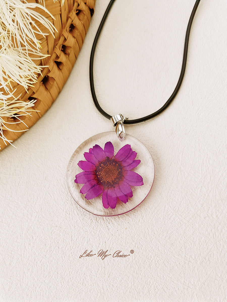 Hippie květinový přívěsek náhrdelník
