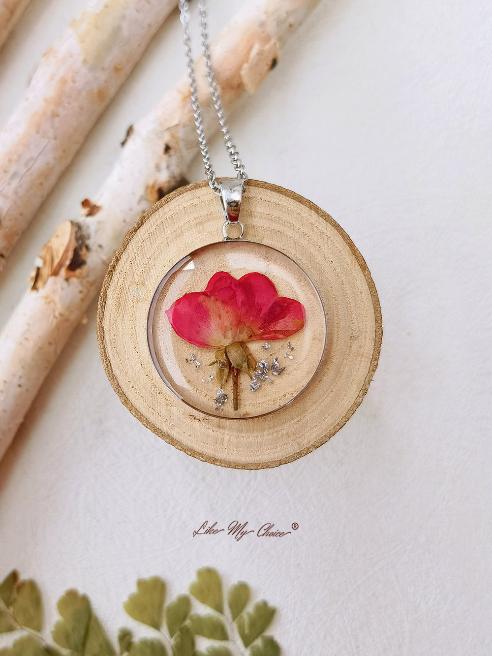 Runde Halskette „Eternal Bloom“ – Rote Blume aus Harz