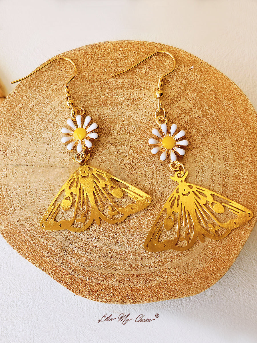 Daisy Gold Hollow Butterfly Drop -korvakorut