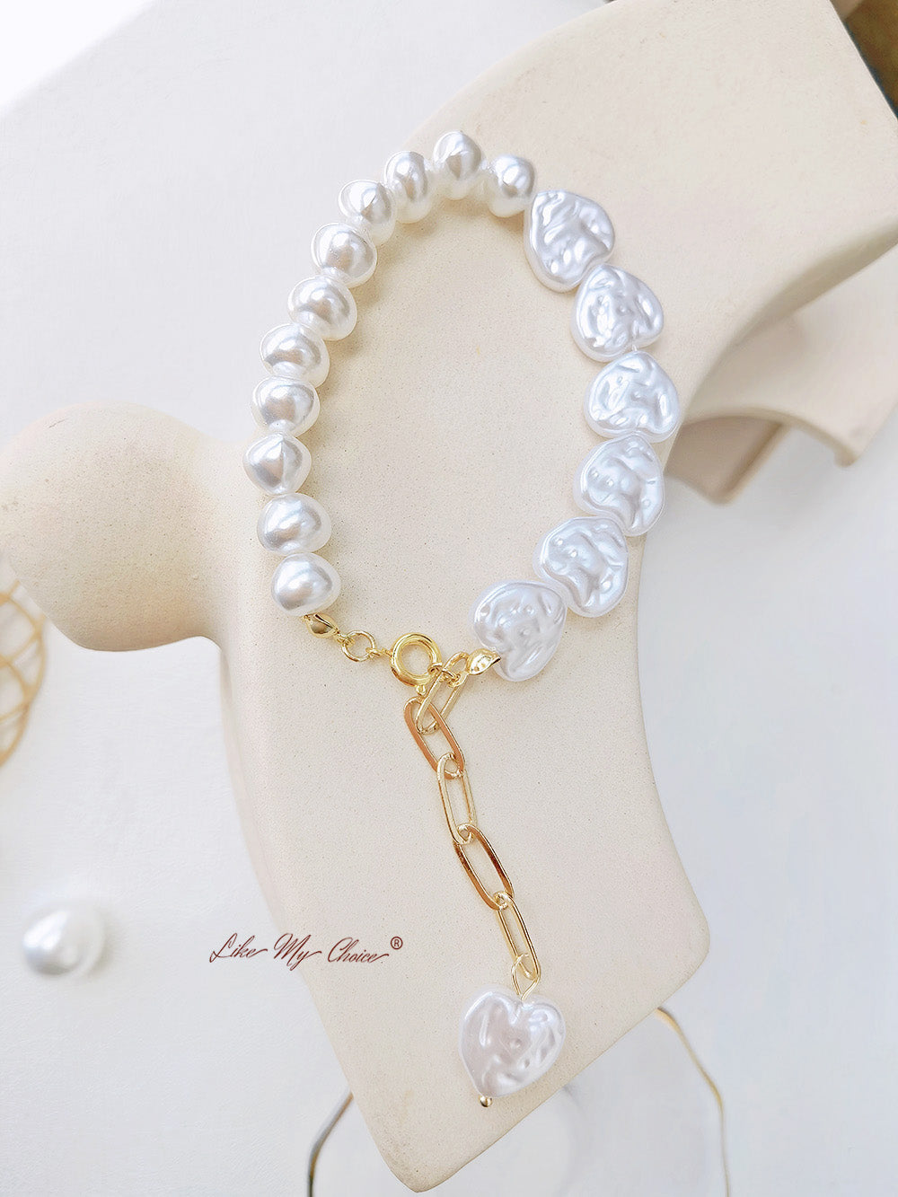 Asymmetrisk Heart Pearl T-Bar armbånd