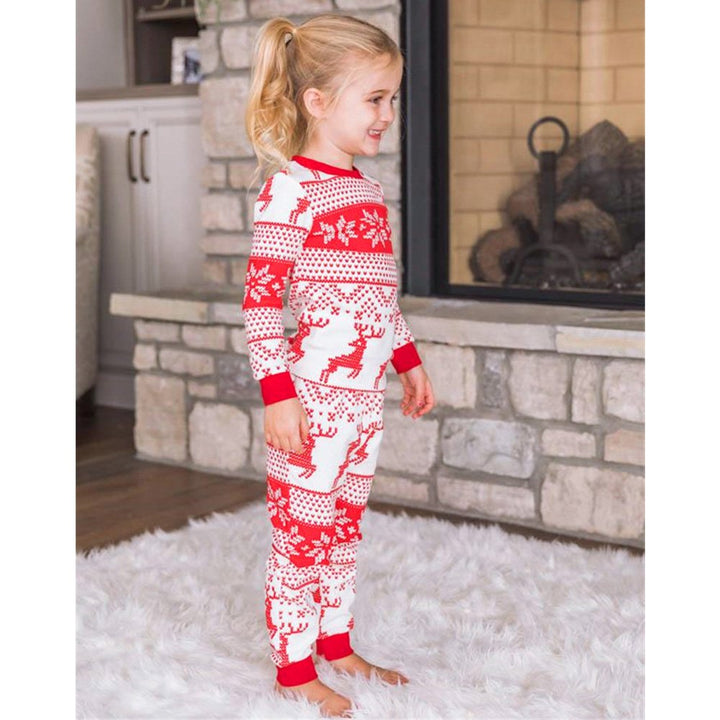 Σετ χριστουγεννιάτικων οικογενειακών πιτζάμες με στάμπα κόκκινος τάρανδος