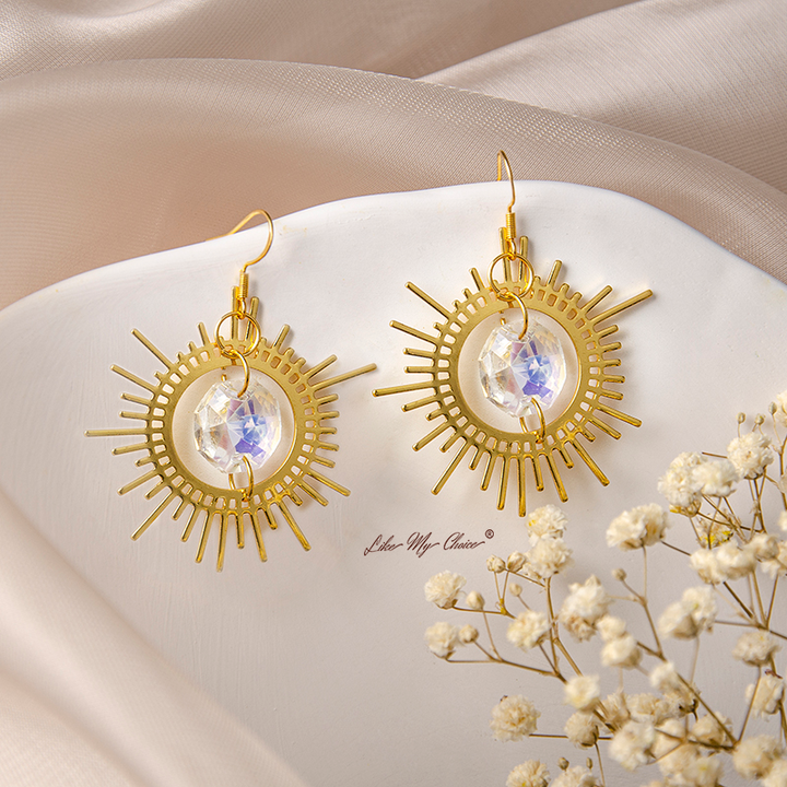 Kolczyki ze złotymi kryształkami w kształcie słońca w stylu Boho