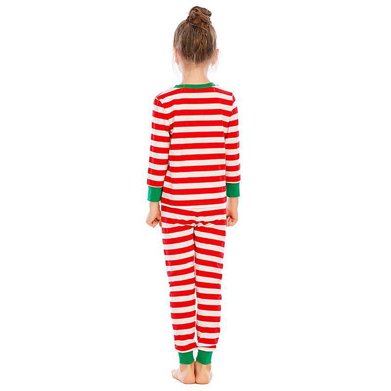 Rød og hvit stripete grønn krage familie matchende pyjamassett