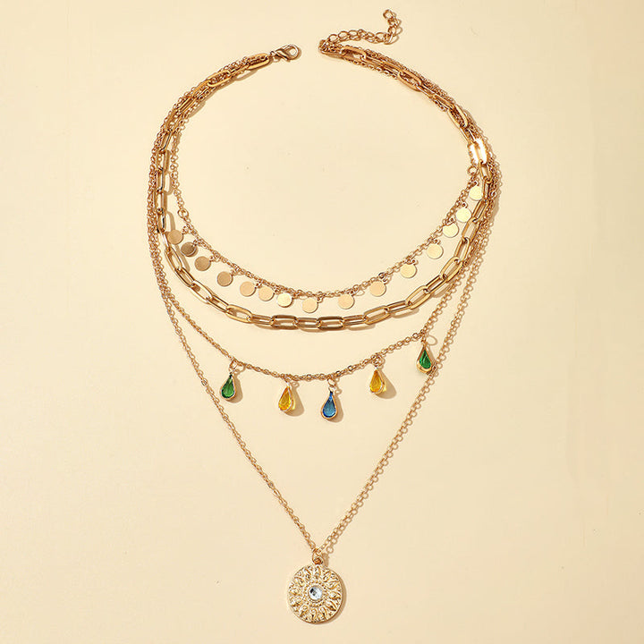 Halskette mit mehrschichtigem, paillettenfarbenem Kristallanhänger