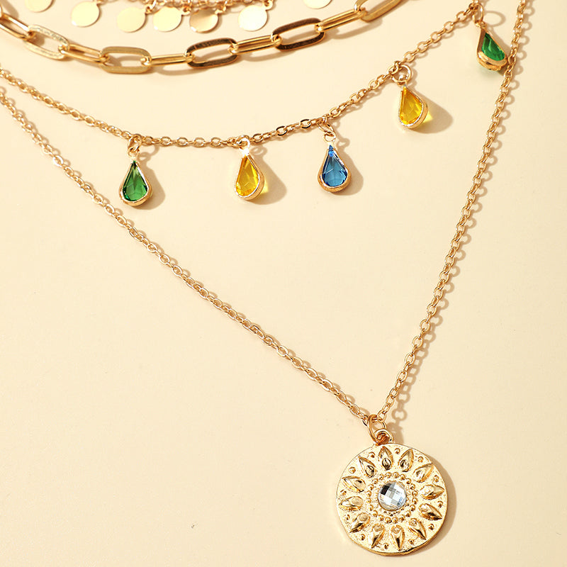 Vícevrstvý barevný křišťálový náhrdelník s flitry
