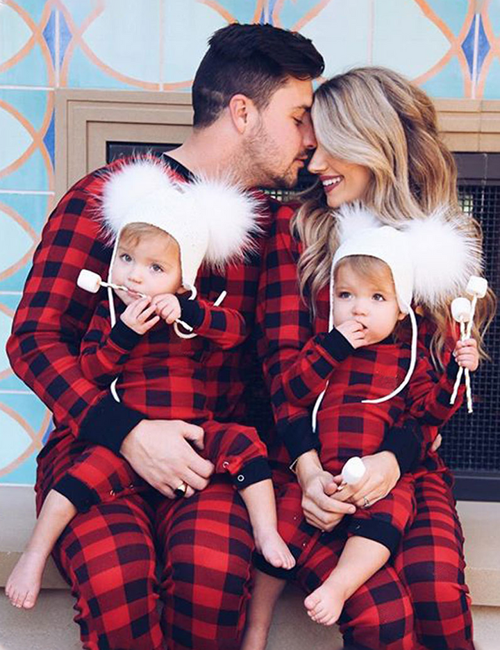 Vánoční černo-červená kostkovaná rodinná sada pyžama