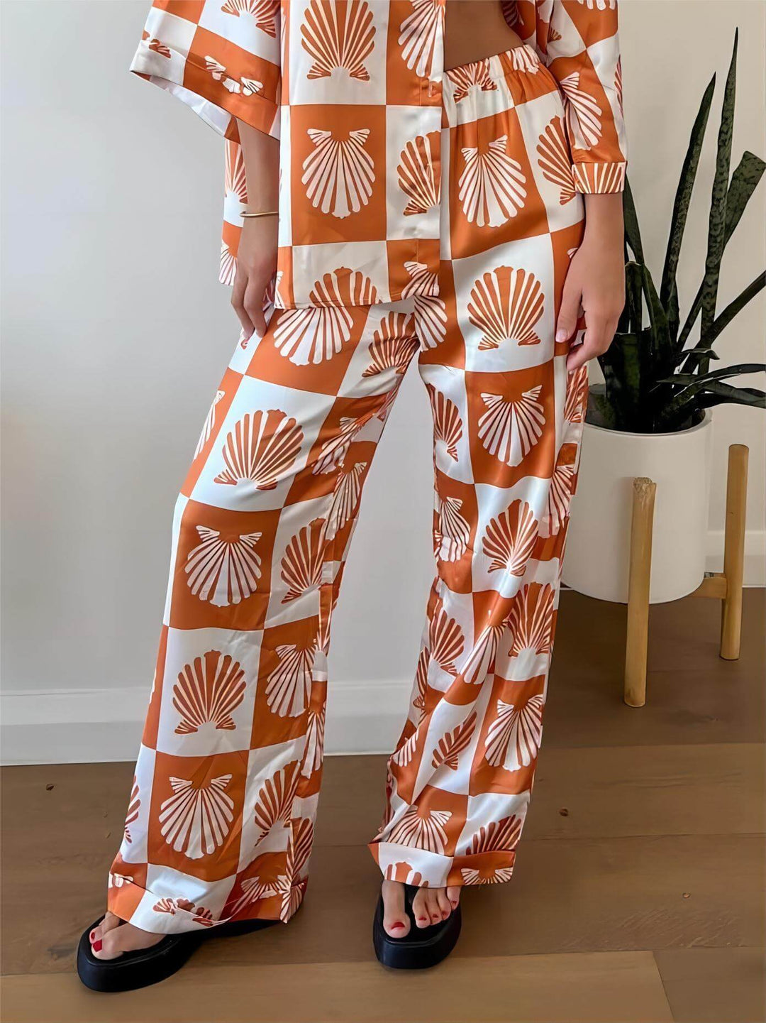 Pantalones anchos con estampado de concha de satén especial